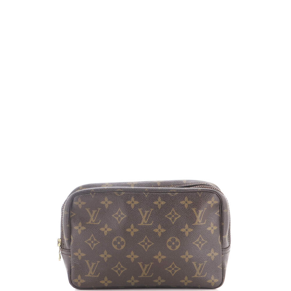 Louis Vuitton 23 Trousse Toiletry Pouch